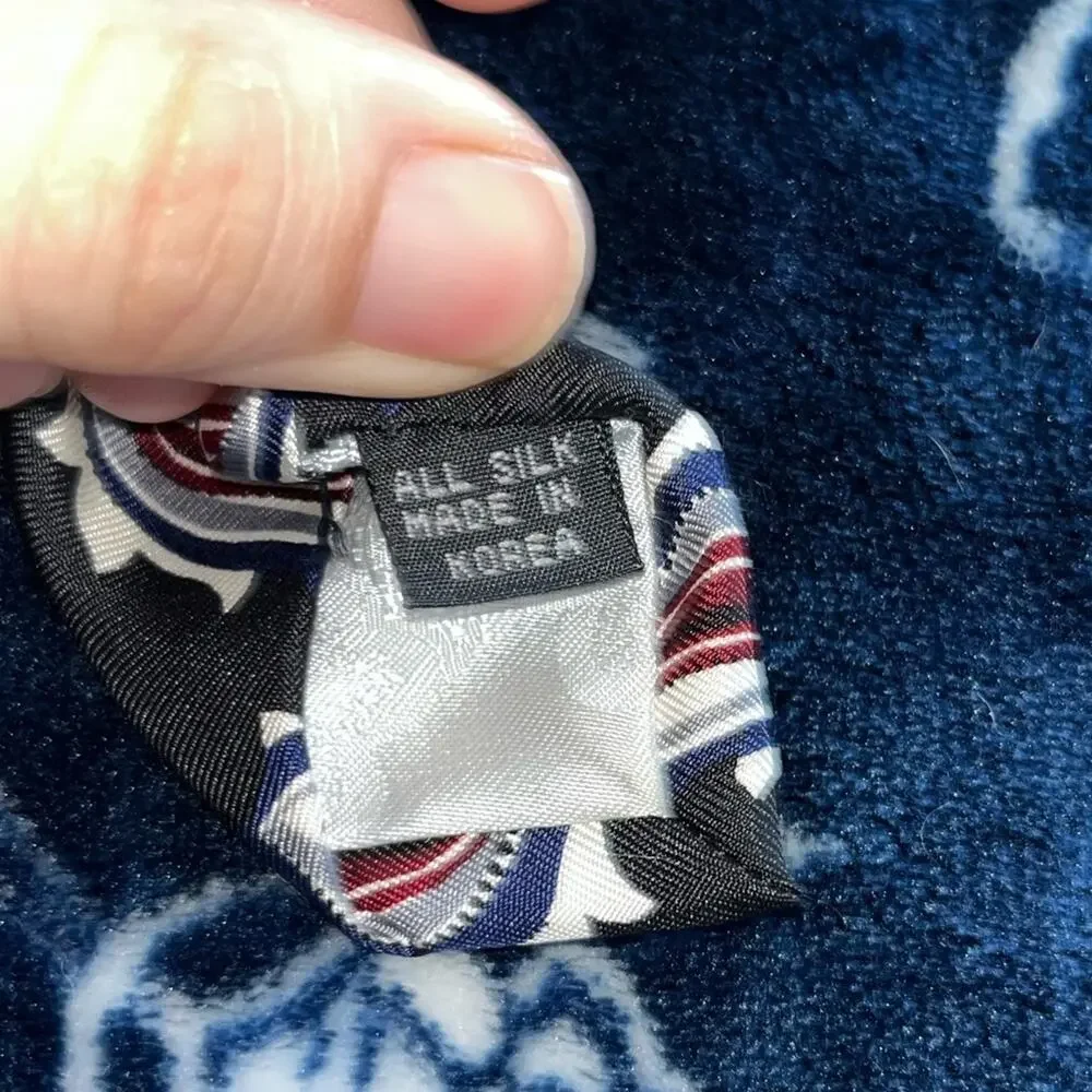Adolfo 100% silk
